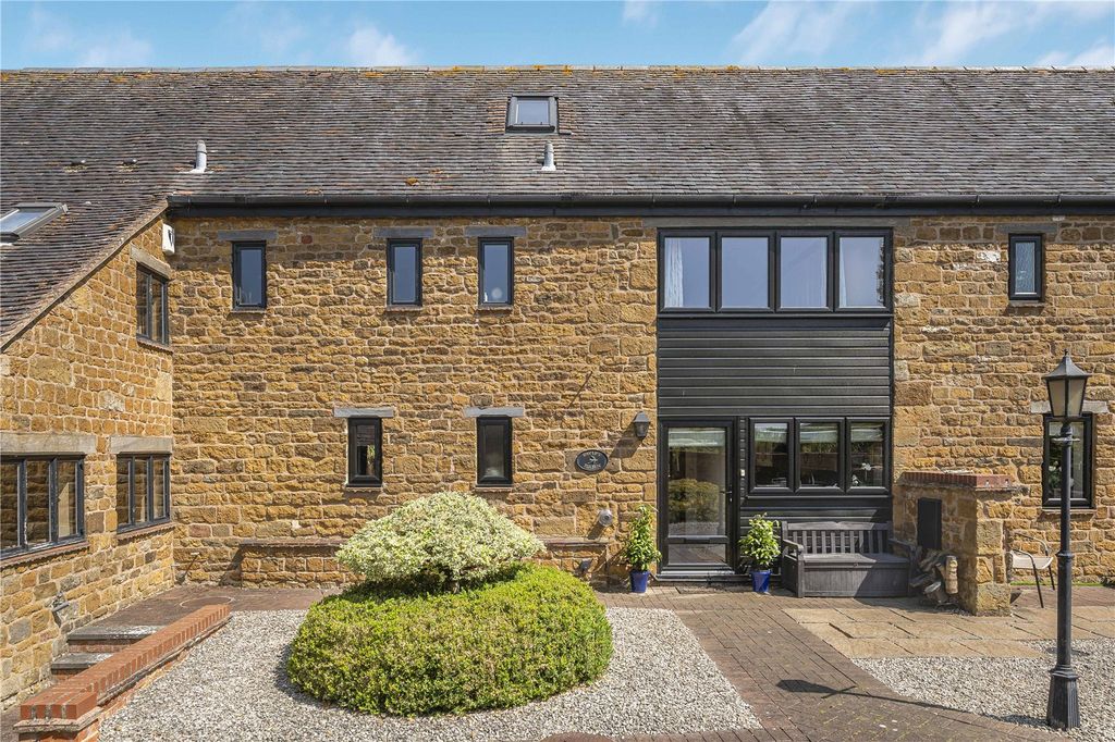 Property photo 1 of 21 Swift Barn