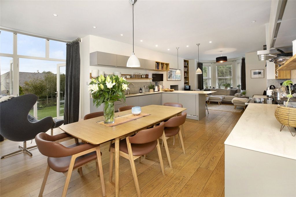 Property photo 3 of 20 Kitchen/Dining