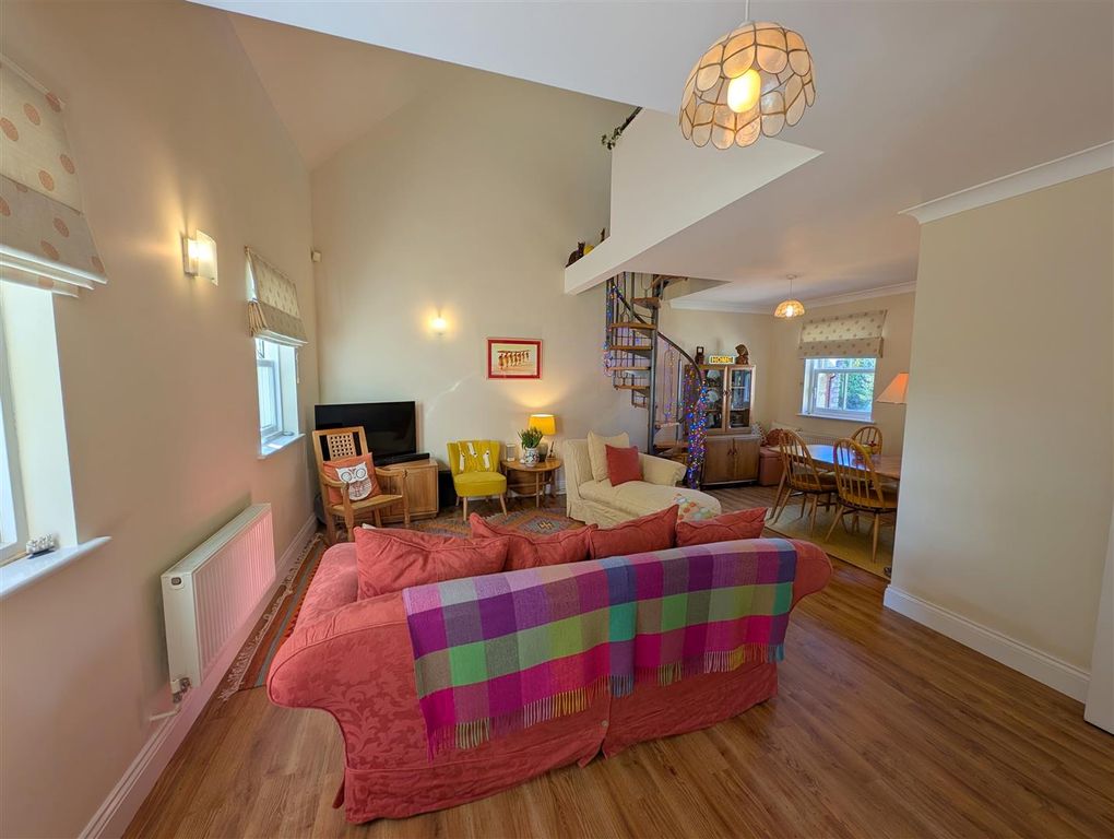 Property photo 3 of 28 Lounge/Dining Room