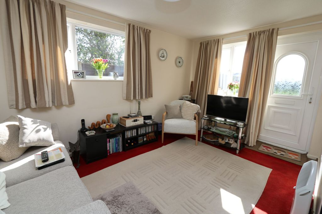 Property photo 3 of 13