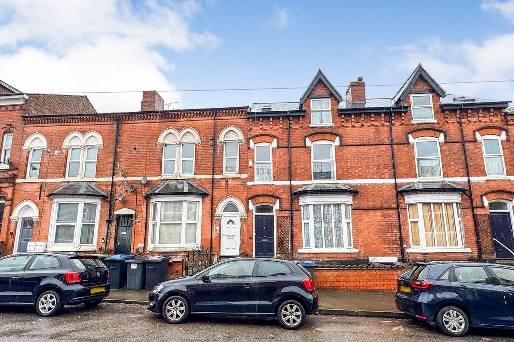 Property photo 1 of 3 37 Carlyle Road, Birmingham B16 9Bj