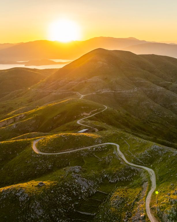 Property photo 3 of 37