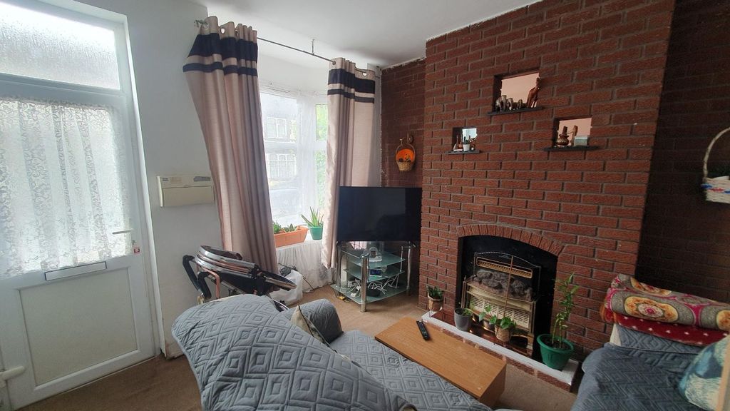 Property photo 3 of 18