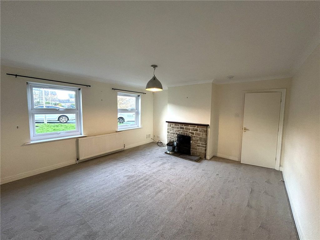 Property photo 2 of 17 Picture 2