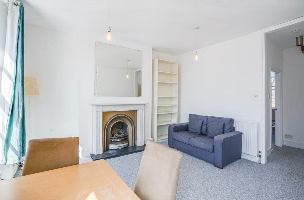 Property photo 2 of 7