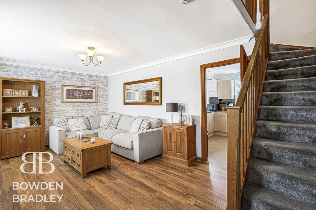 Property photo 3 of 22