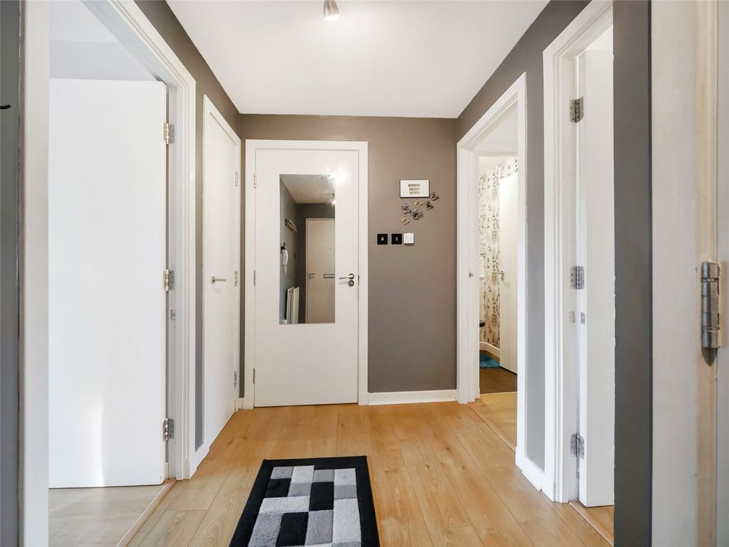 Property photo 2 of 17 Picture No. 03