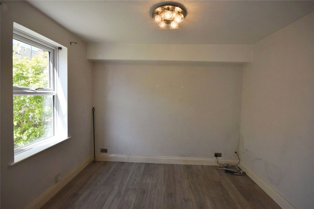 Property photo 3 of 13 Picture No. 03