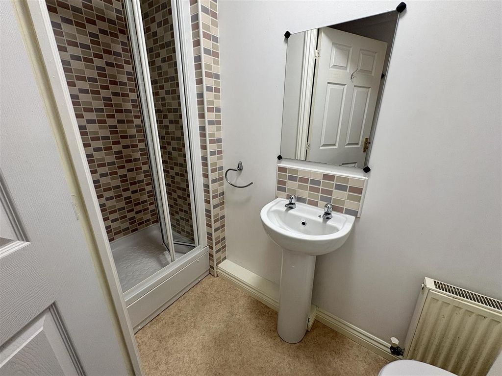 Property photo 3 of 16 Shower Room