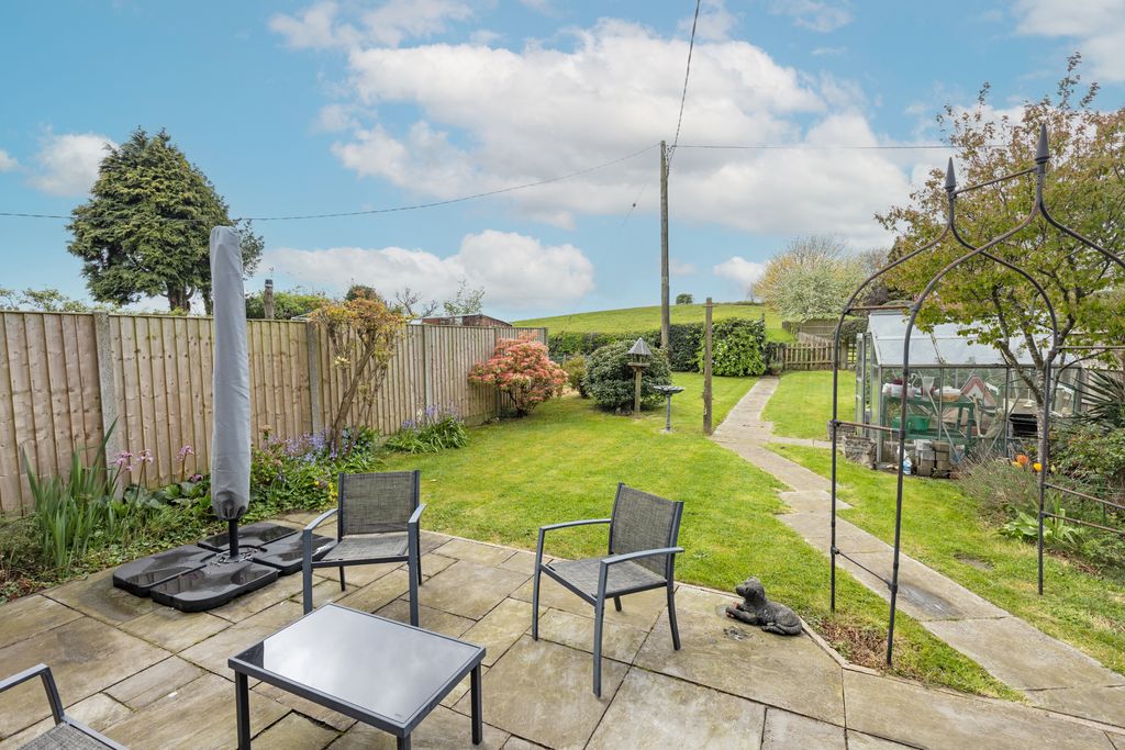 Property photo 3 of 16