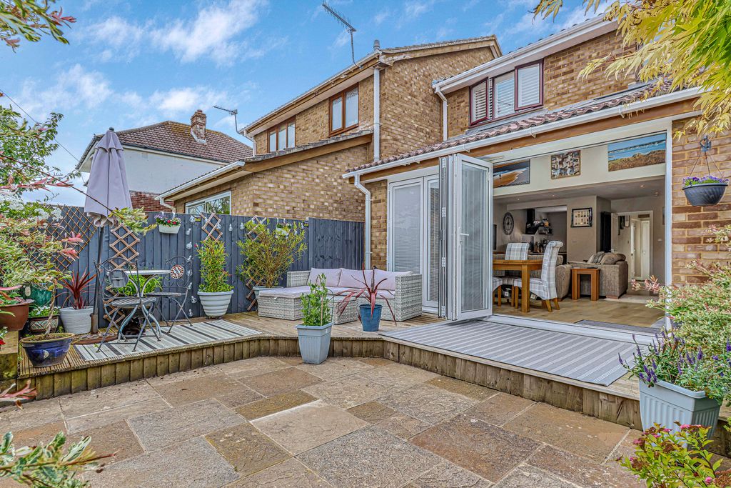 Property photo 1 of 19 333A1633