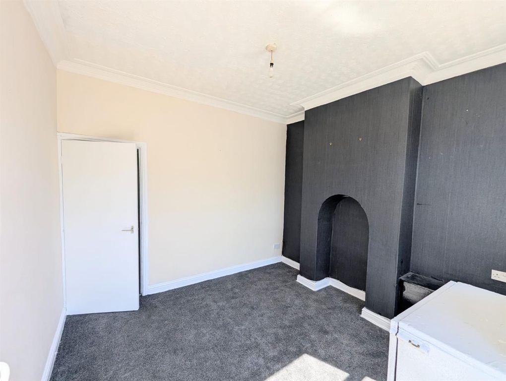 Property photo 2 of 9 35E9F753-9Fd1-43Fb-Bf7A-5669F62F65Fb.Jpg