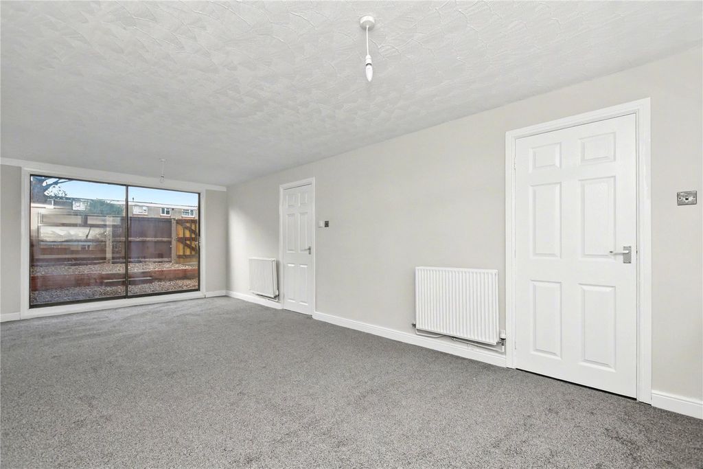 Property photo 3 of 16 Picture 3