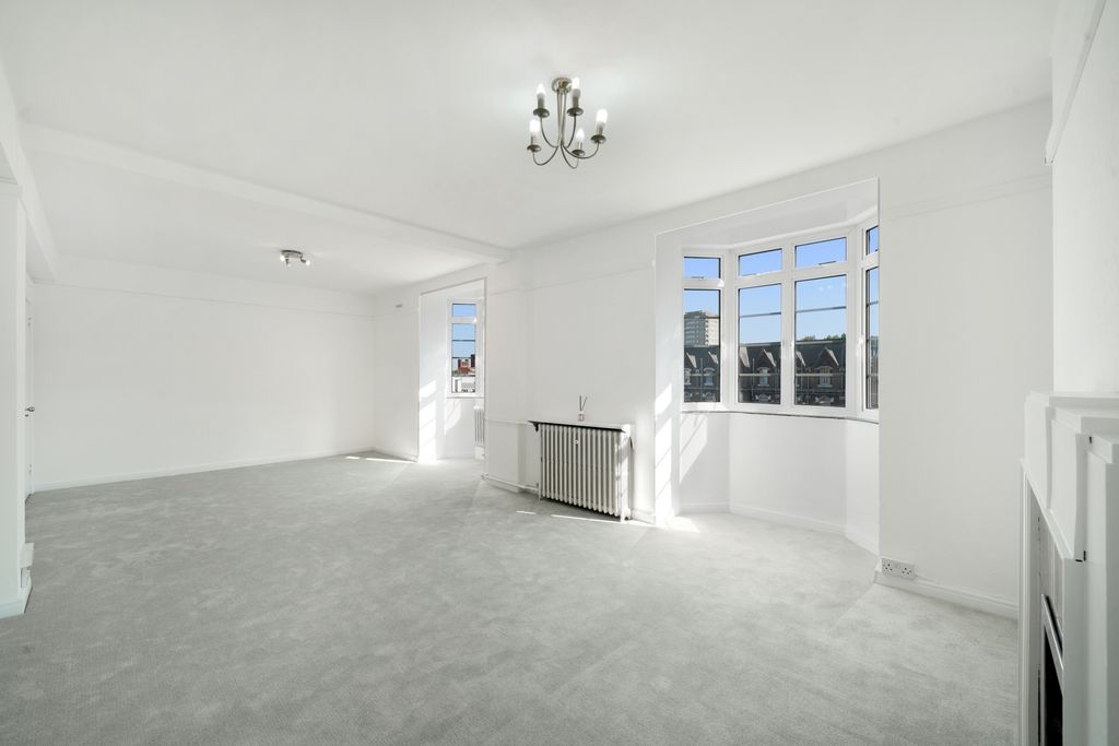 Property photo 1 of 23 Photo 18