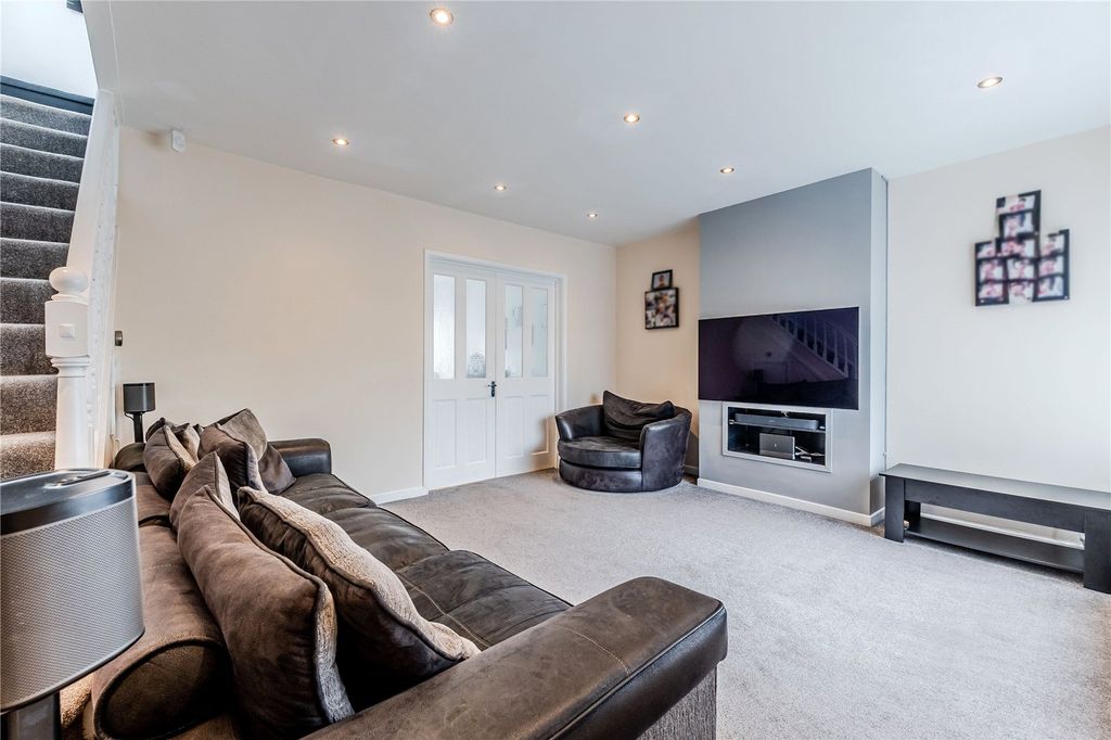 Property photo 2 of 16 Picture No. 25