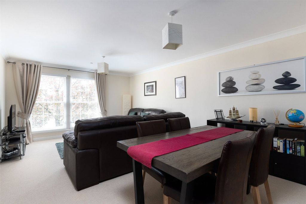 Property photo 3 of 12 Living/Dining