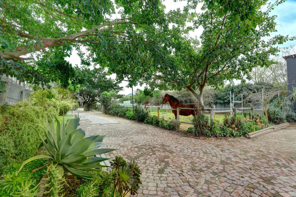 Property photo 1 of 42 Dbv1705756