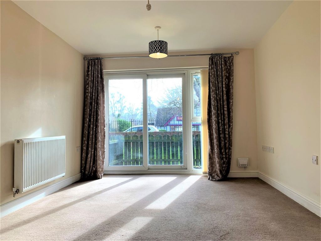 Property photo 3 of 8