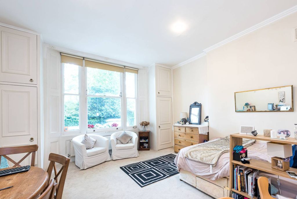 Property photo 1 of 4