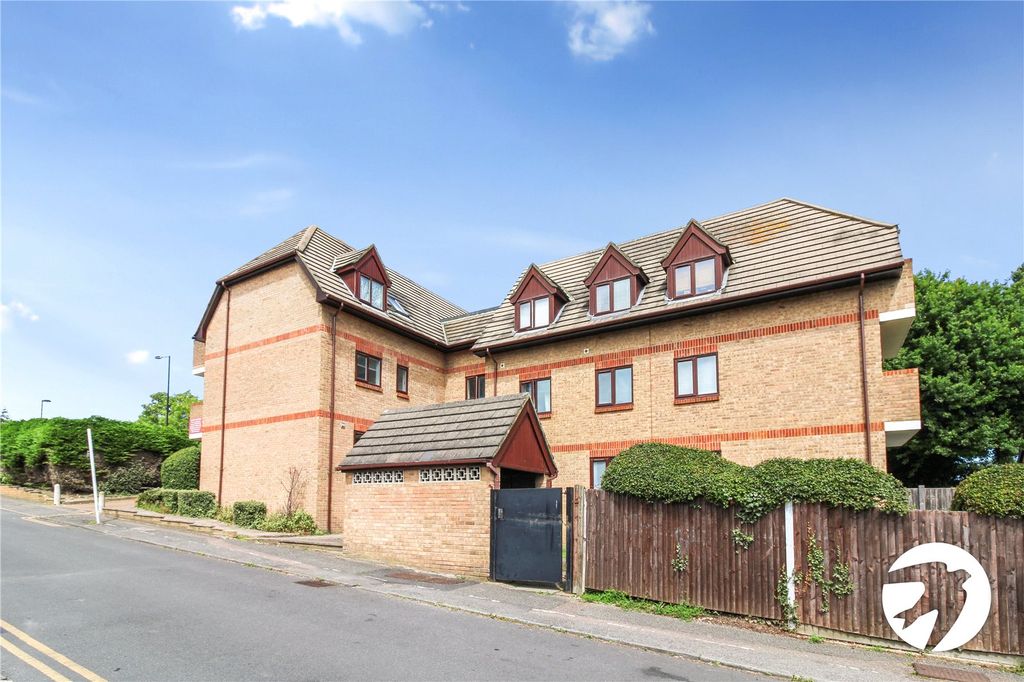 Property photo 1 of 9 External