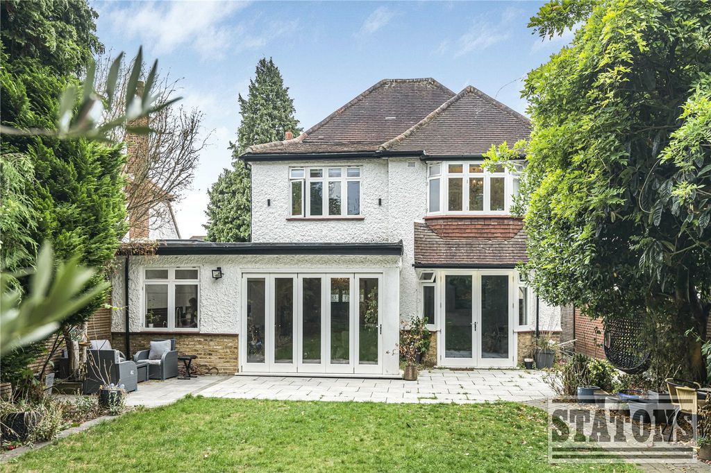 Property photo 1 of 31 Picture No. 18