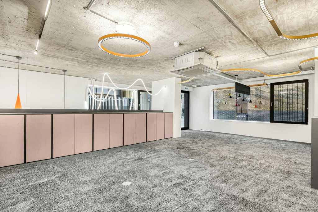 Property photo 2 of 50 19_43595.Jpg