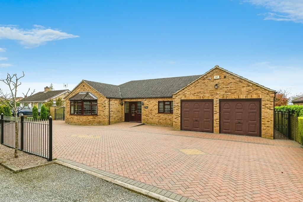 Property photo 1 of 20