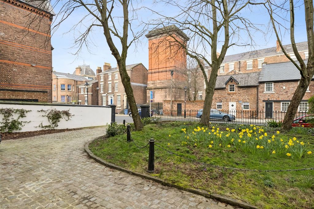 Property photo 3 of 24 Drive