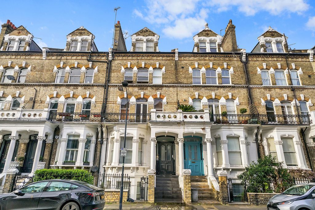 Property photo 1 of 14 Front (Exterior)