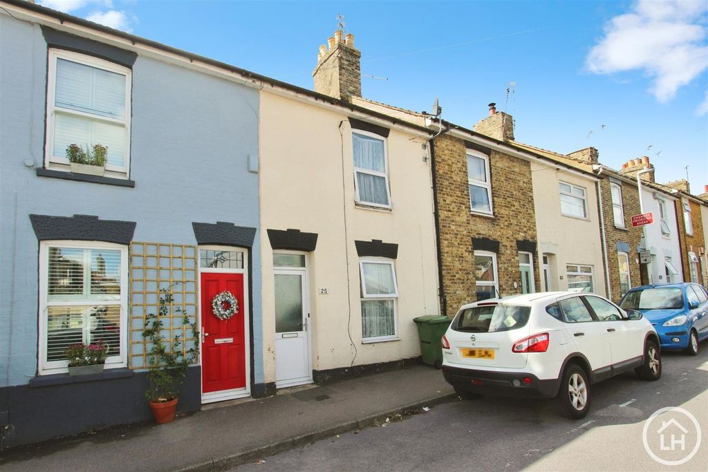 Property photo 1 of 10 Outside