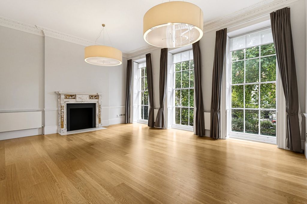 Property photo 2 of 16 Reception Room