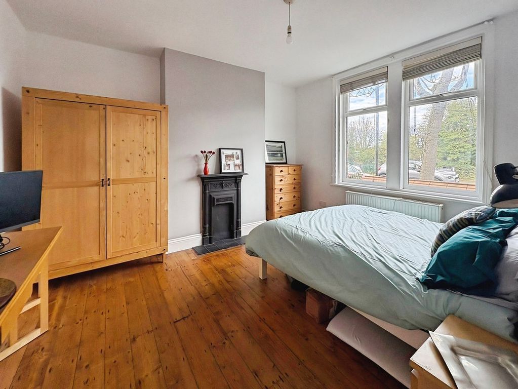 Property photo 3 of 11 Photo 2