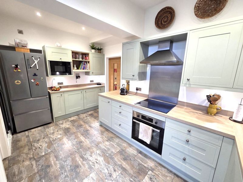 Property photo 3 of 51 Photo 32