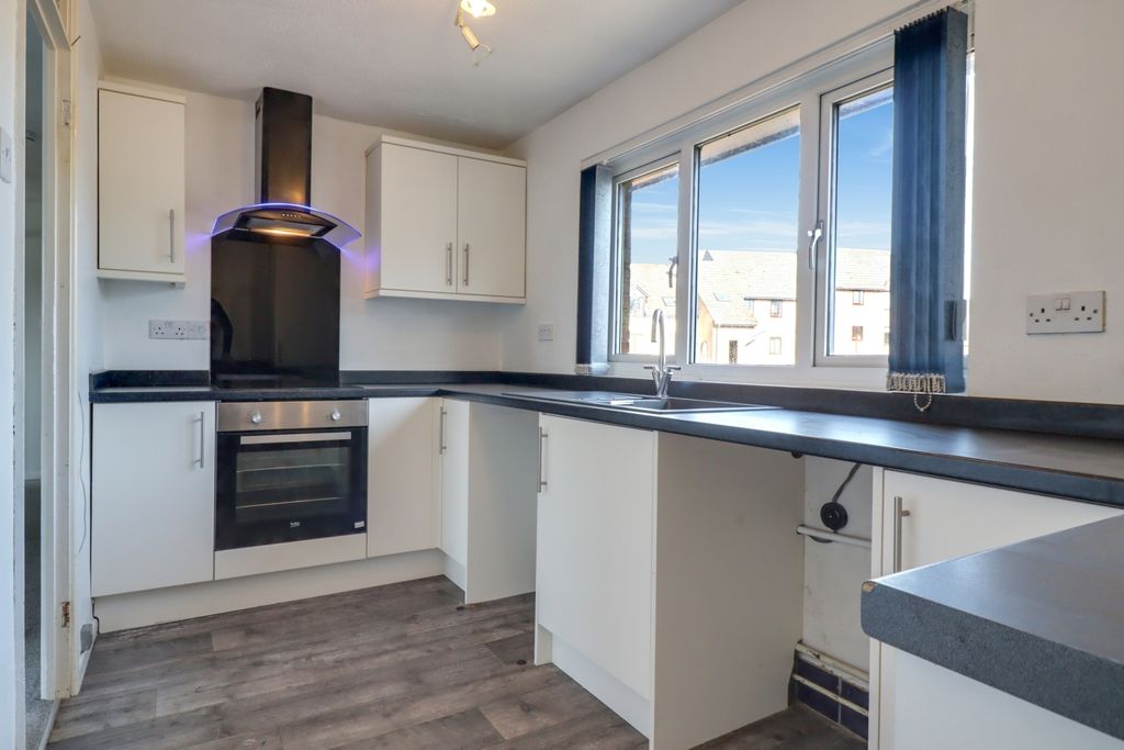 Property photo 2 of 12 Kitchen-V-1