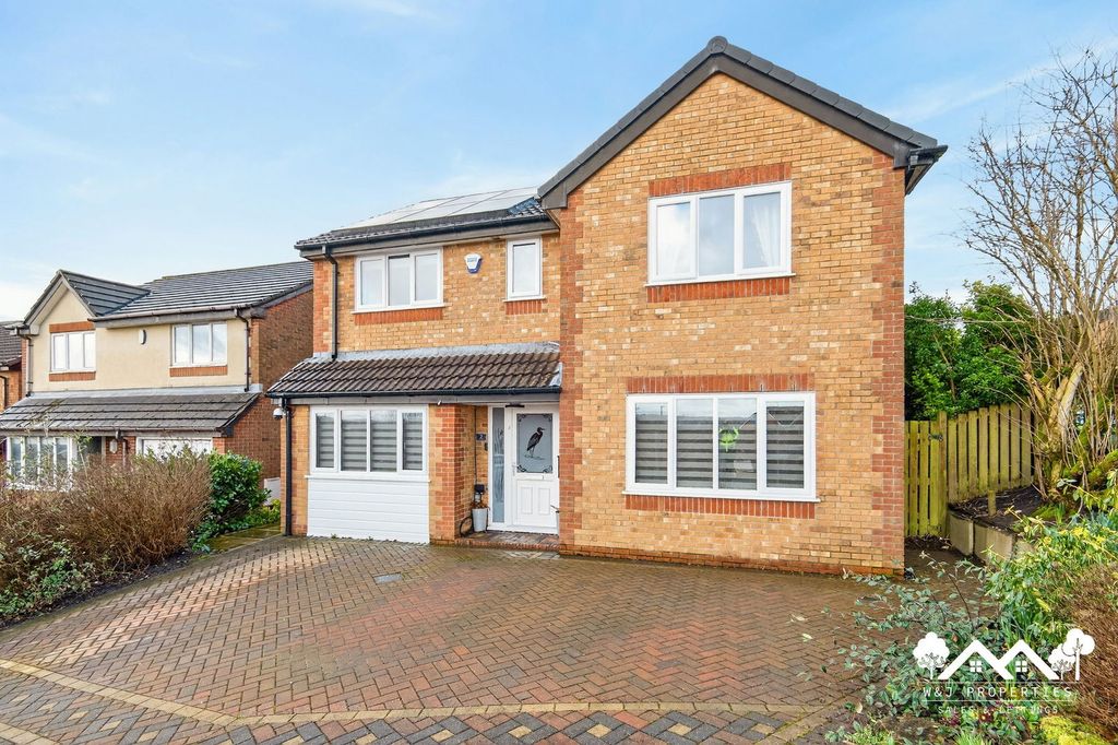 Property photo 1 of 42