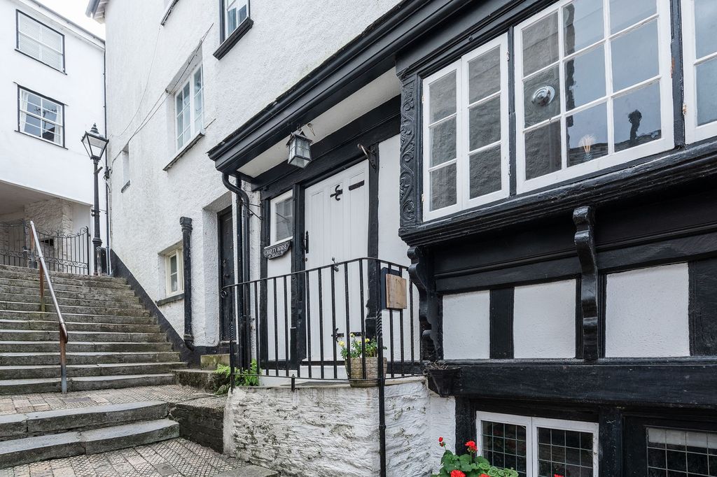 Property photo 2 of 18 Charity House, Collaford Lane, Dartmouth