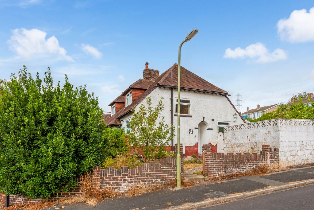 Property photo 1 of 20