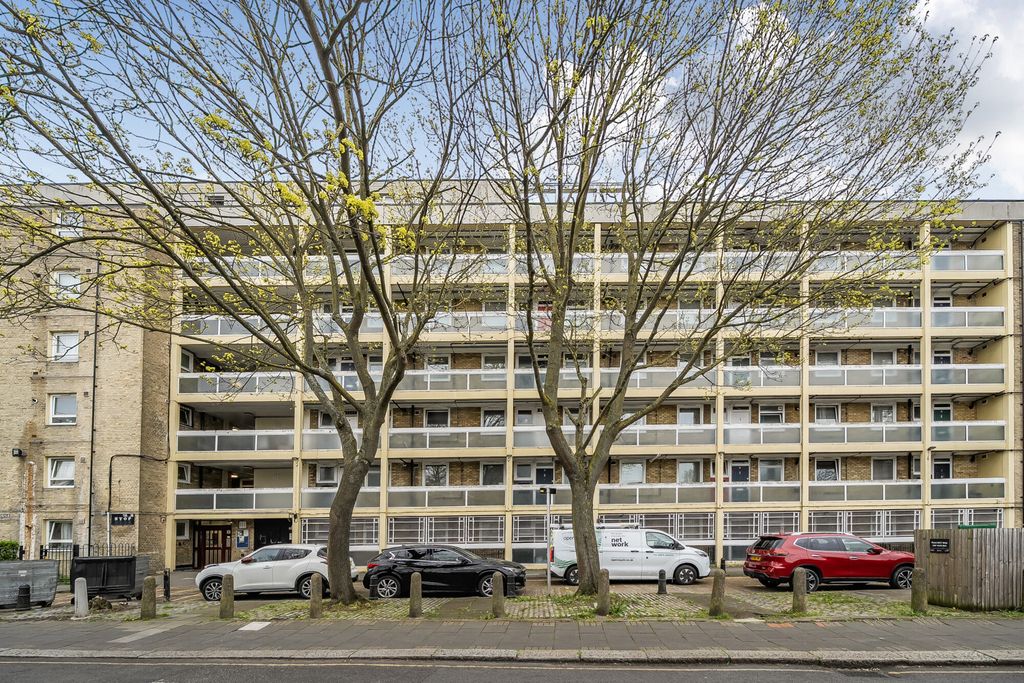 Property photo 1 of 8 1396819-8-69d5042...