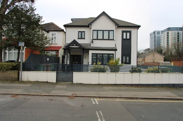 Property photo 1 of 21