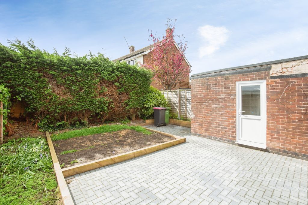 Property photo 2 of 18 5Efabd9A-Mw26-101