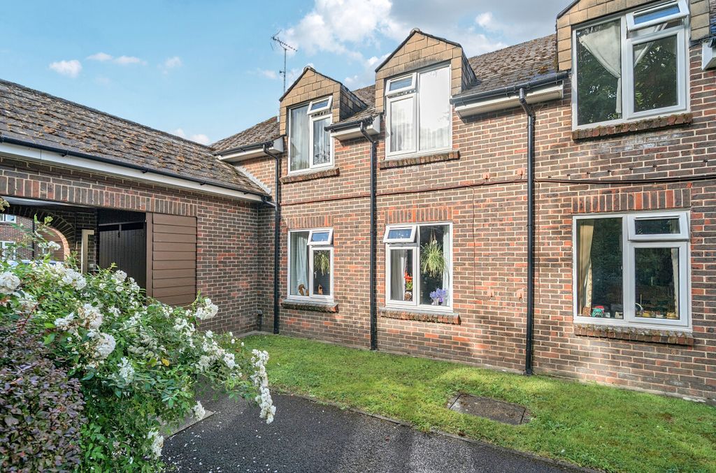 Property photo 1 of 12 1343532-20-68B081...