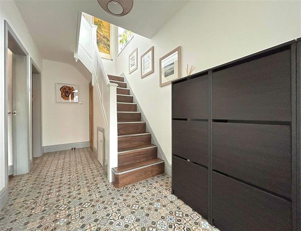 Property photo 3 of 27