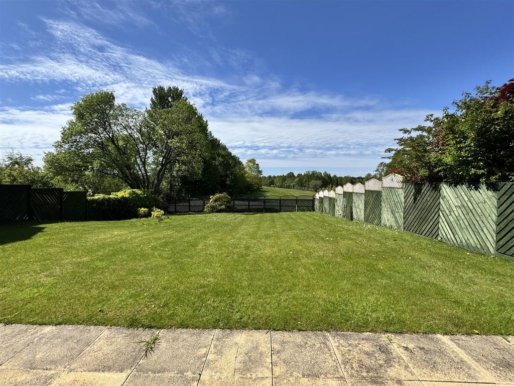 Property photo 2 of 28 Rear Garden