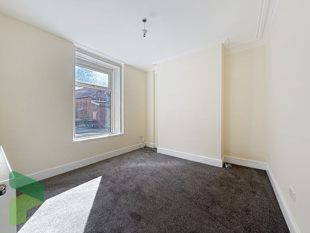 Property photo 2 of 10 Sitting Room