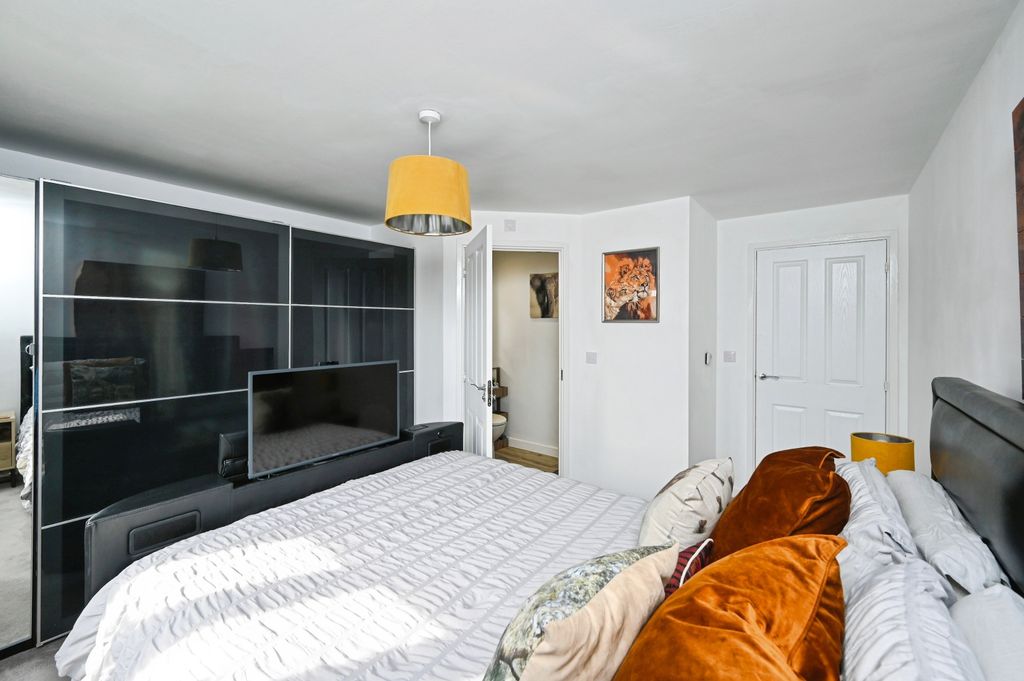 Property photo 3 of 15 Bedroom One