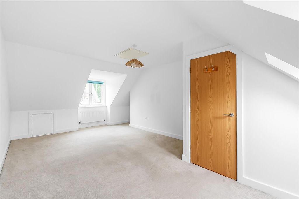 Property photo 2 of 14 36-Marley-Rise-2.Jpg