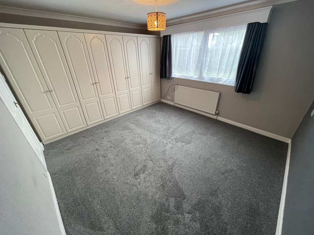 Property photo 3 of 13 Master Bedroom