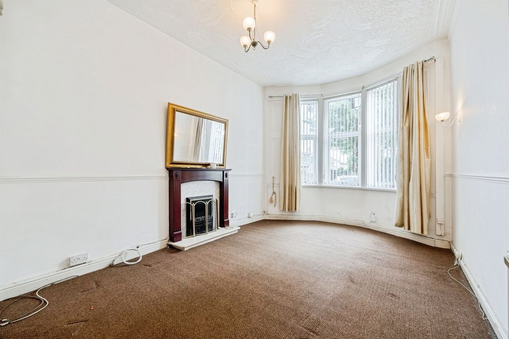 Property photo 2 of 16