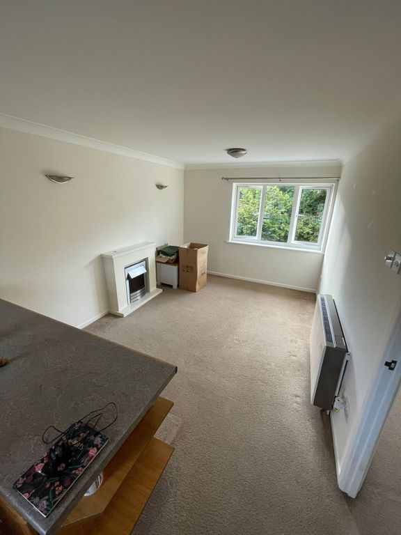 Property photo 3 of 17 F6Af4362-Fb71-40Bb-9050-7Af07Bedf491