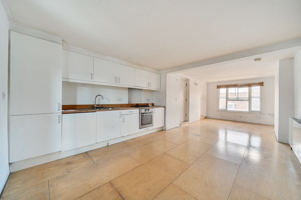 Property photo 2 of 8 5383433